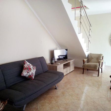 Evis Maisonette With Sea View Флогита Экстерьер фото